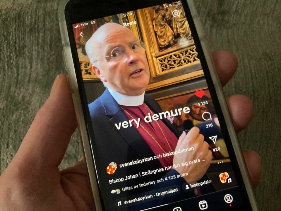 Ett instagraminlägg med biskop Dalman i huvudrollen får just nu stor uppskattning på sociala medier.