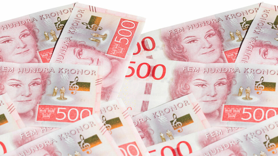 Församlingarna vill spara och öka sina intäkter.