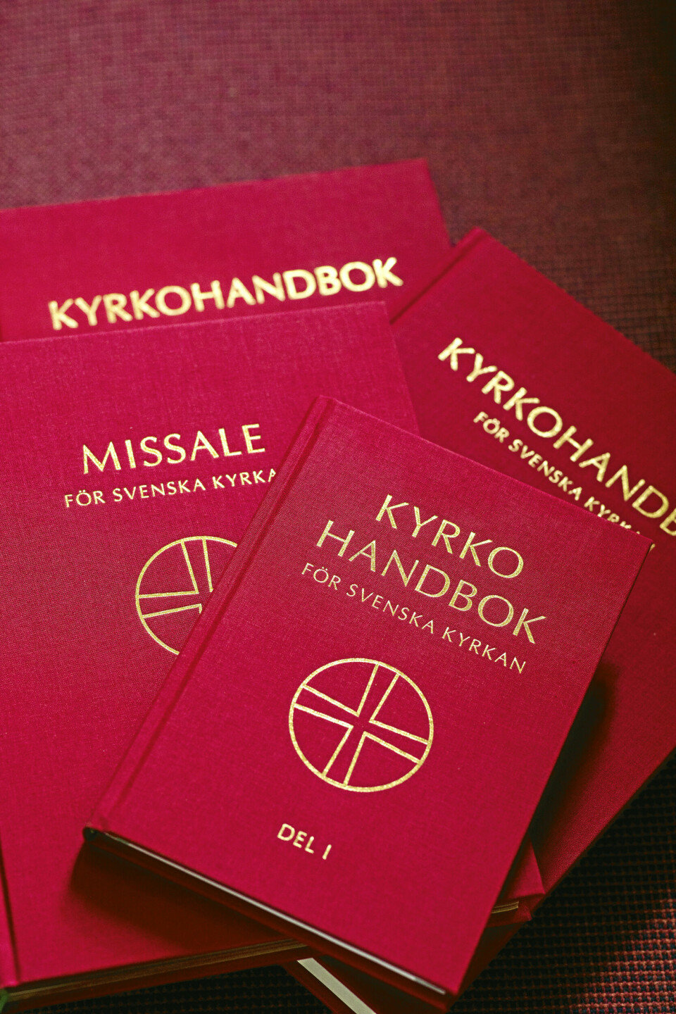 Kyrkohandboken på minoritetsspråk tas i bruk