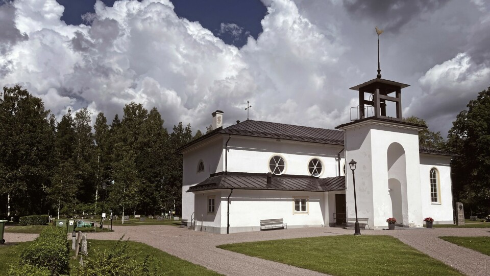 Marma kyrka, som tillhör Älvkarleby-Skutskärs församling hyrde tidigare ut till en rysk-ortodox församling av Moskvapatriarkatet.