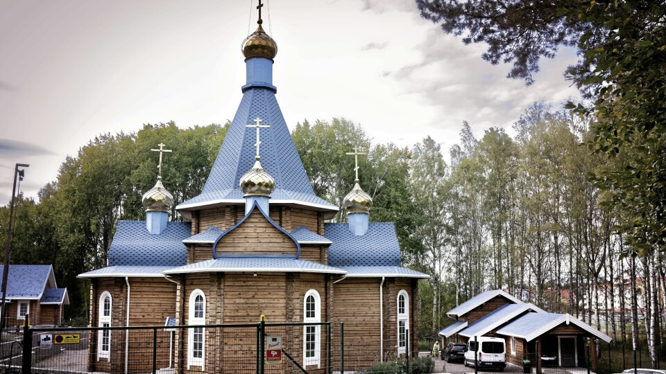 I Västerås finns Heliga Guds moderns av Kazan rysk-ortodoxa kyrka där församlingen tillhör Moskvapatriarkatet. Kyrkan ligger nära Västerås flygplats.