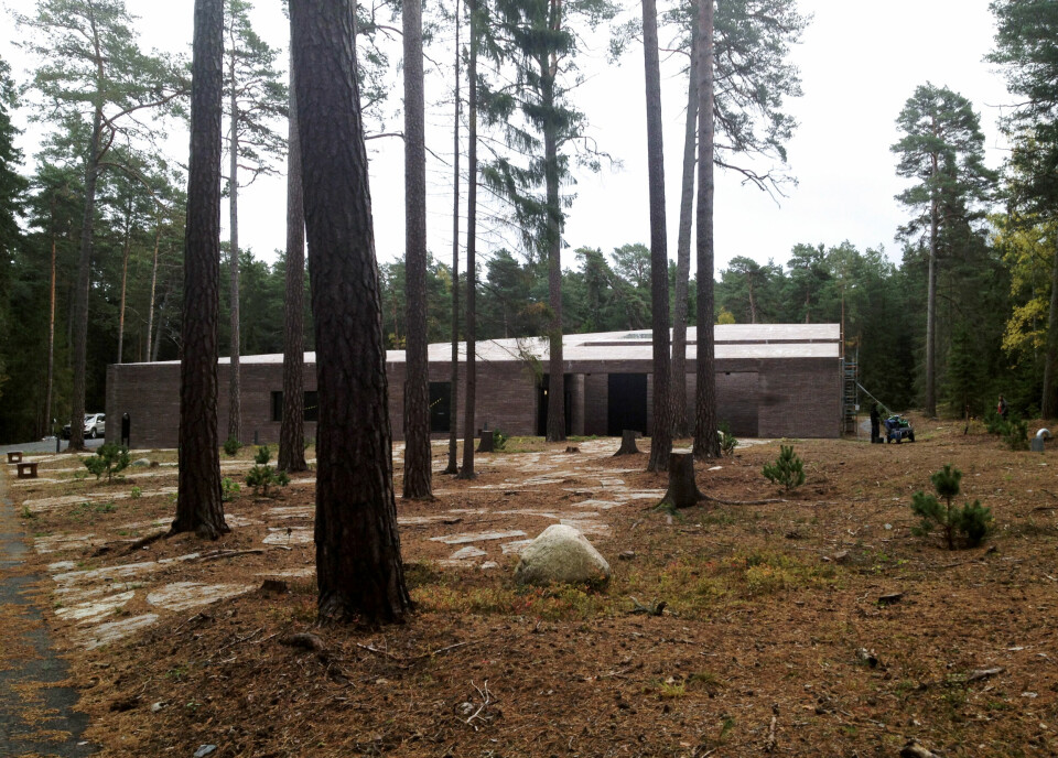 Celsing prisas för kyrkobyggnad och krematorium