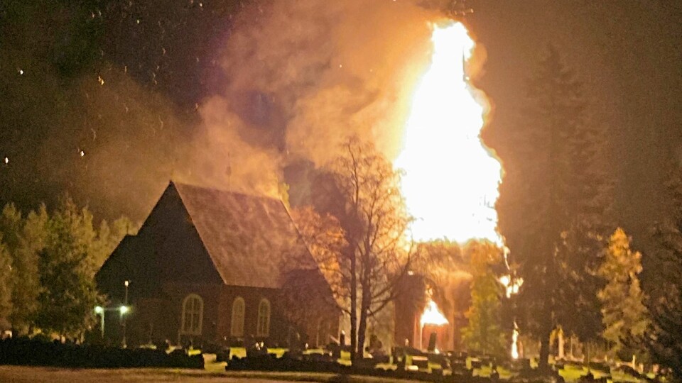 Kyrkans tidning var på plats i samband med branden i Hietaniemi kyrka. Hietaniemi kyrka
