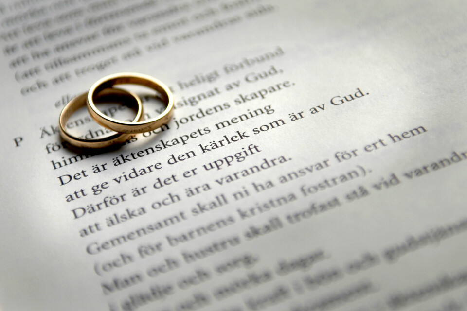 Ordningen vi har idag att viga enligt sin tro och övertygelse eller att viga utifrån andra övertygelser fungerar mycket väl, skriver debattörerna.