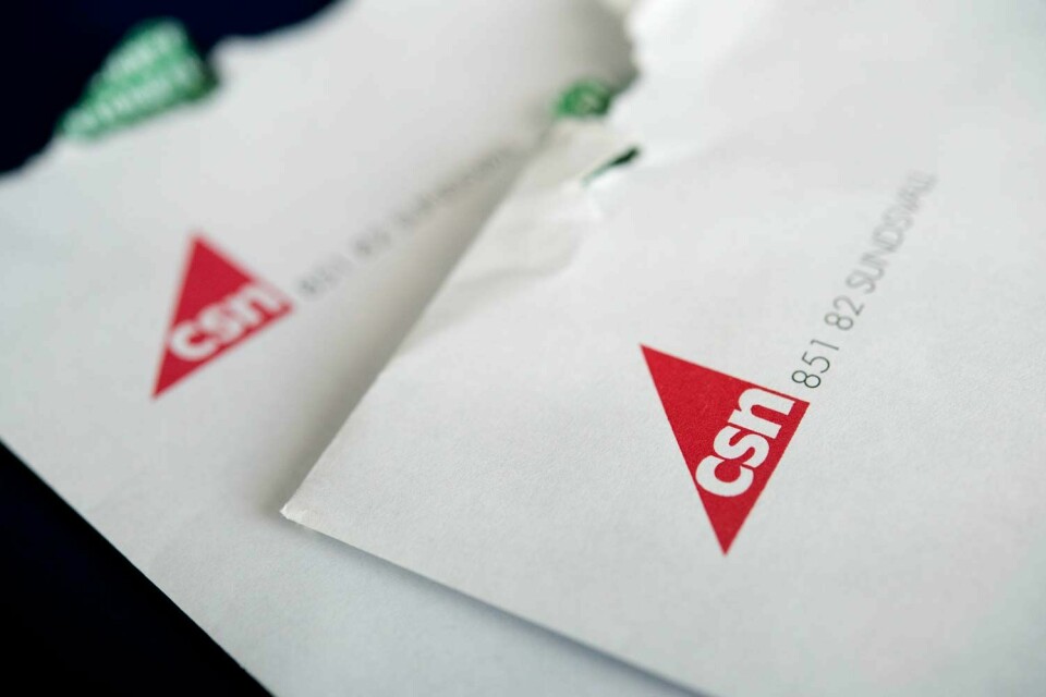 Reducera prästers studieskulder och kräv anställning på orten