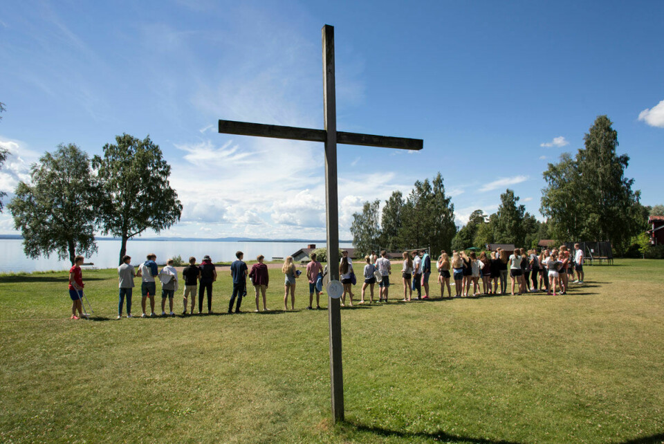 Satsa på fler och längre konfirmandläger
