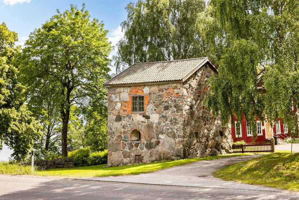 Forsa gillestuga på Prästgården 105 ligger ute för försäljning.