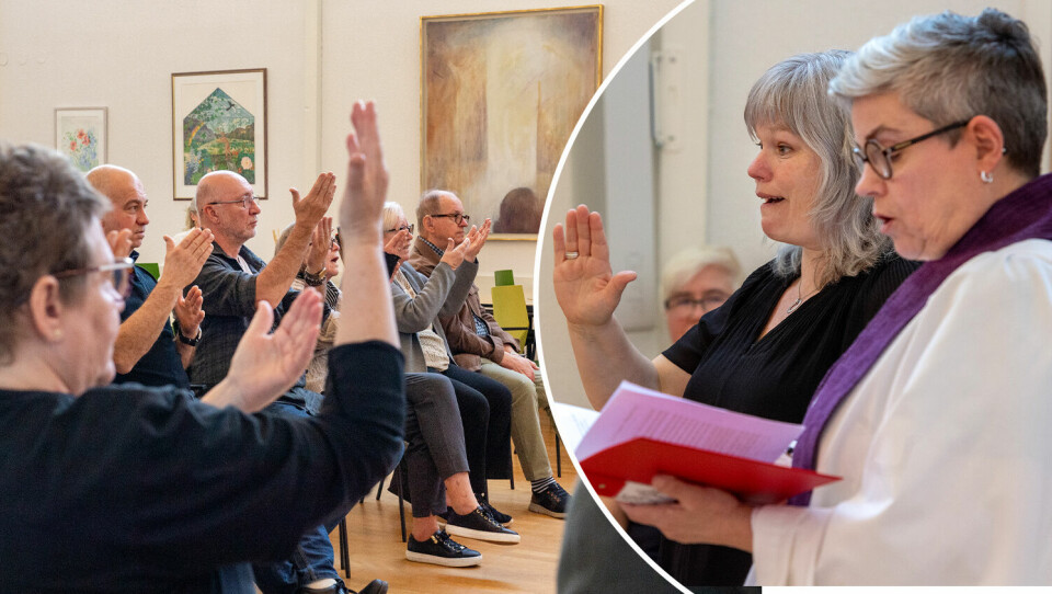 Gudstjänst på hjärtats språk med hörselskadade och döva i Huskvarna. Teckenspråk