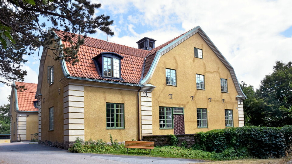 Bräcke diakoni tog över driften av LSS-boenden i Halmstads kommun. Nu är de och kommunen i tvist med varandra. Ärendet avgörs i Göteborgs tingsrätt i juni.