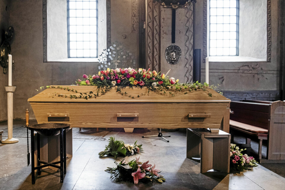 Genom att överlåta kyrkan till begravningsverksamheten landar det ekonomiska ansvaret för vårt gemensamma kulturarv på alla invånare och inte bara på Svenska kyrkans medlemar, anser debattören.