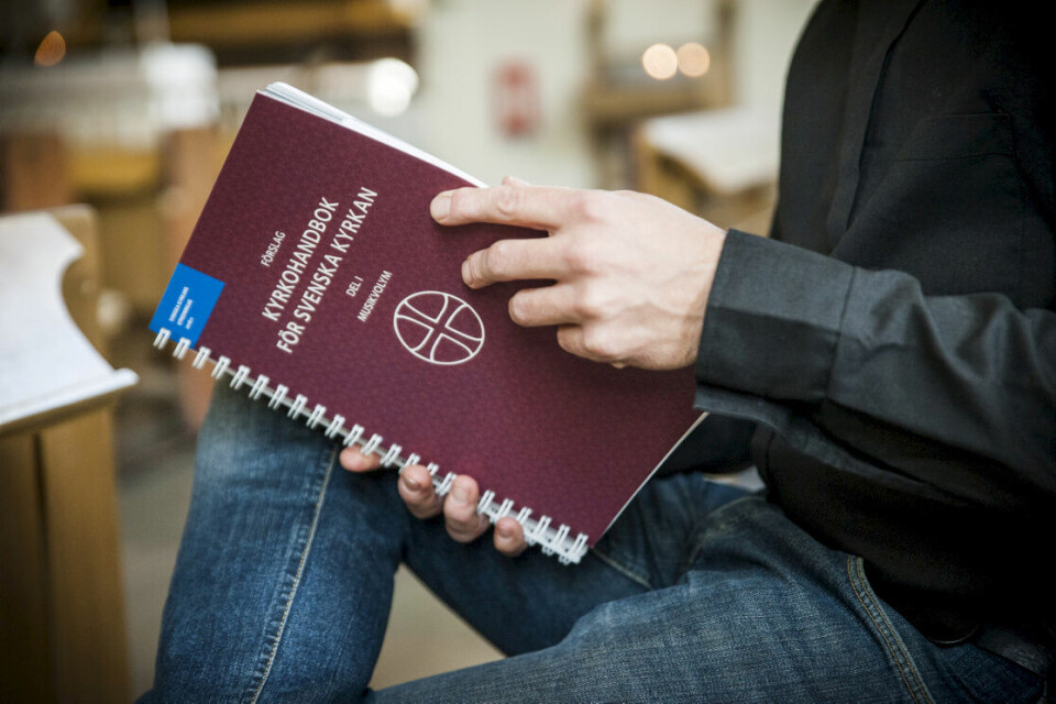 Sätt stopp för kansliets krampaktiga maktspel
