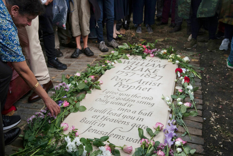 William Blake har fått en gravsten efter 200 år
