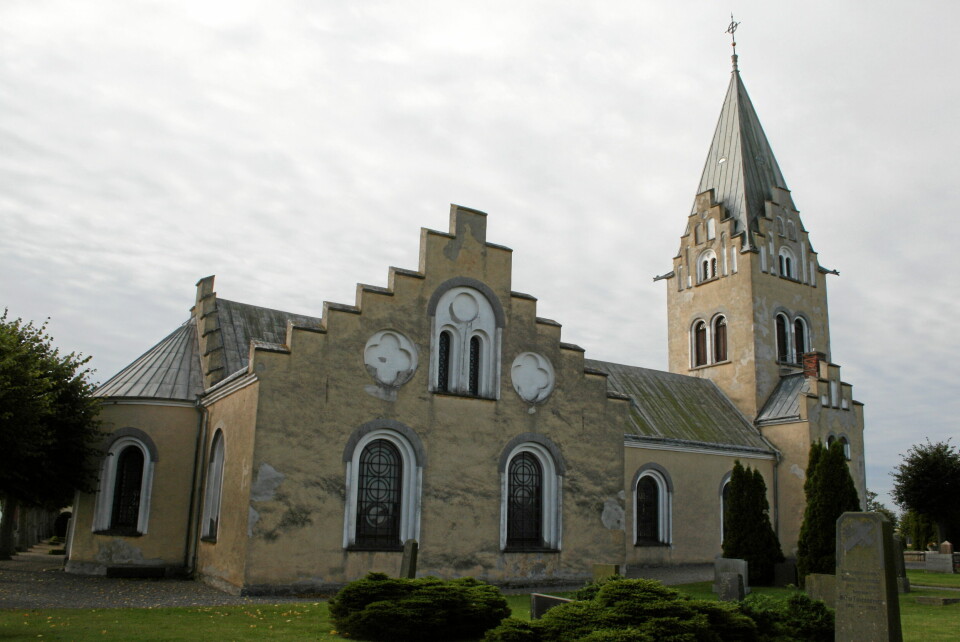 De äldsta delarna i Östra Nöbbelövs kyrka i Lunds stift är från 1100-talet.