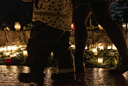 Här bjuds barnen in till andakt om sorg och död