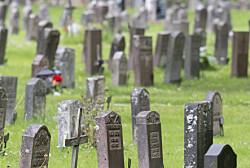 Kyrkogårdschef: Därför får gravstenen ett nej