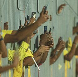 Inre kamp mot mäktiga jättar